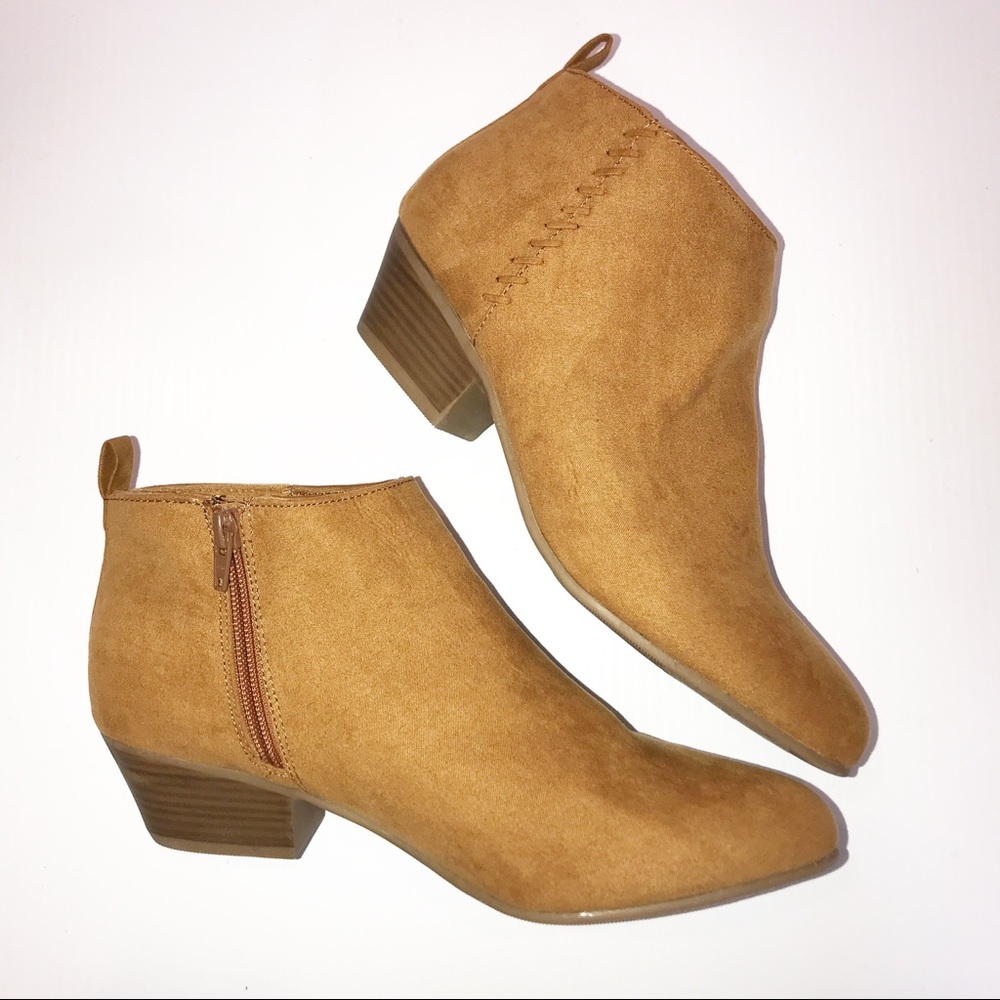 Old Navy Brown Booties Size 9